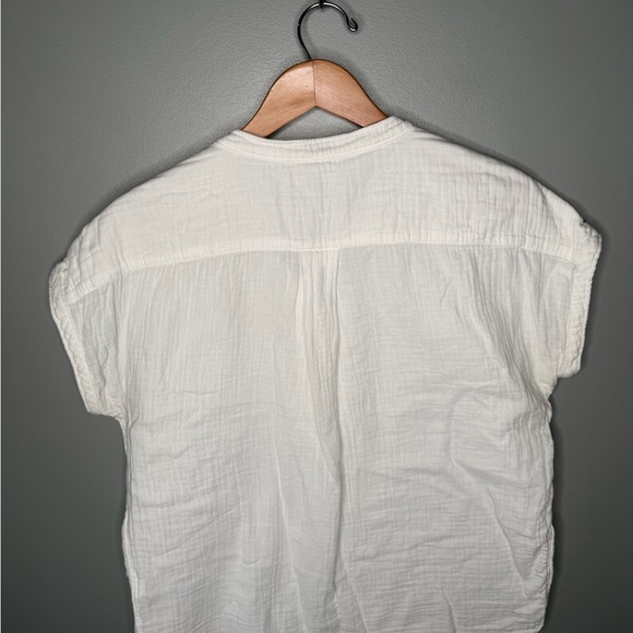 Faherty Dream Organic Cotton Gauze Desmond Top - Picture 8 of 12